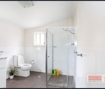 IDEAL HOUSE FOR A FAMILY HOME - Photo 3