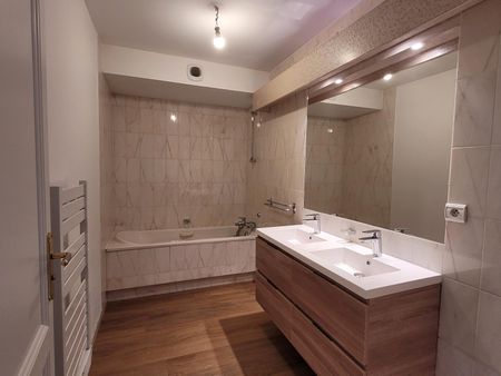 Location Appartement 3 pièces 79m² STRASBOURG 67000 - Photo 4