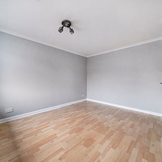 Little Thatch, Godalming, Surrey, GU7 - Photo 1