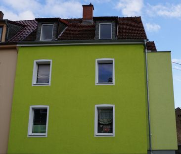 Schuch Immobilien – Gemütliche 2,5 Zimmerwohnung mit Einbauküche un... - Photo 1
