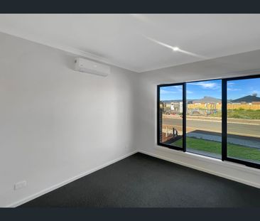 12 Hammer Street, Wallan, Vic 3756 - Photo 5