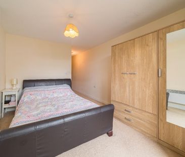 2 bedroom apartment to rent - Photo 4