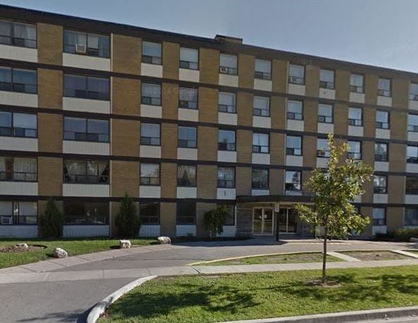 15 Leslie Street - Photo 1