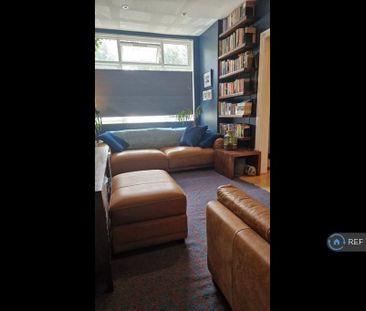 3 bedroom terraced house to rent - Photo 6