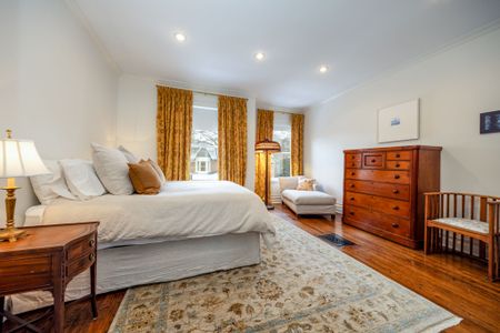 For Lease - 381 Wellesley Street, Toronto, Ontario - Photo 2