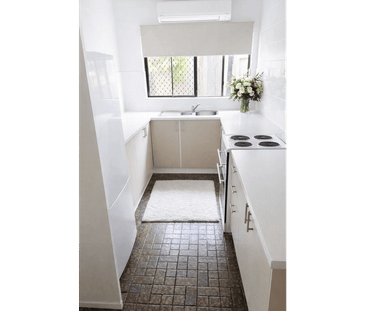 2-Bedroom Unit – Walk to Port Douglas Town - Photo 4