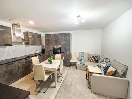 3 bedroom flat to rent - Photo 3