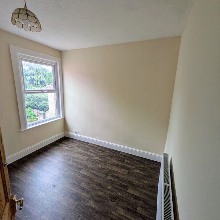 4 Bed Terraced House, Kennington Avenue, BS15 - Photo 1