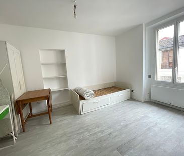 Location Appartement 1 pièce 14m² - Photo 2