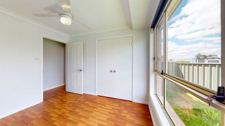Family Home in a Quiet Cul-de-sac - Photo 2