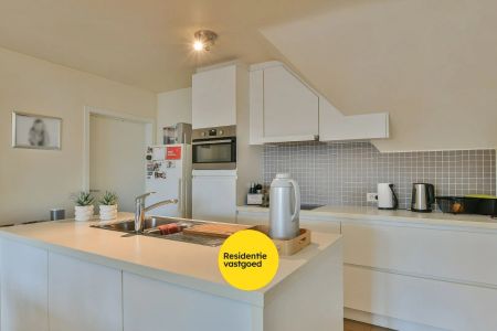 Recent appartement met 3 slaapkamers in het centrum van Eernegem - Photo 5