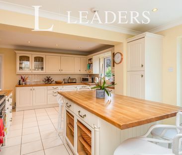 4 bedroom house to rent Broughton Road, Milton Keynes Village, MK10 - Photo 6