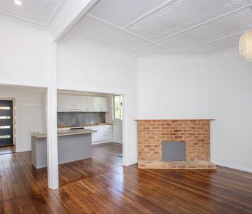 freshly renovated three-bedroom home - Photo 3