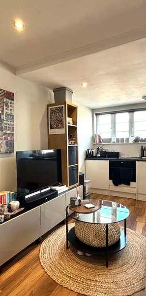 Milman Road, Reading, Berkshire, RG2 - Photo 1