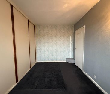 3 bedroom House To Let Total Size: 905 SQ FT - Photo 6