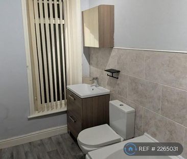 2 bedroom end of terrace house to rent - Photo 6