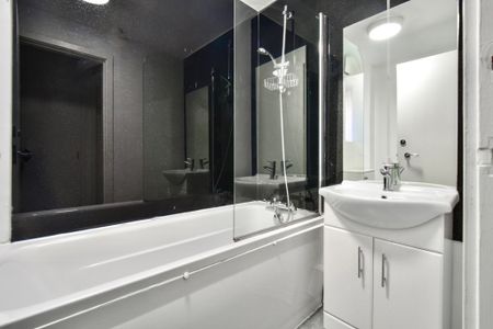 The Chandlers, Leeds, City Centre - Photo 5