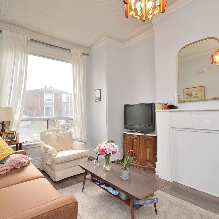 For Lease - 30 Robinson Street Unit# 1, Toronto, Ontario - Photo 1