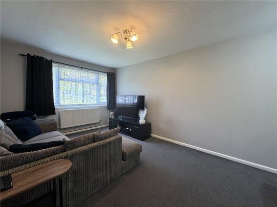 3 bedroom end of terrace house to rent - Photo 1