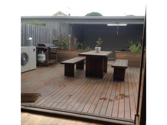 WELL PRESENTED 3 BEDROOM TOWNHOUSE - Photo 1