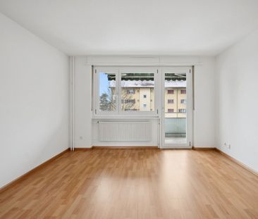 Beautiful renovated apartment in Oensingen - Photo 5