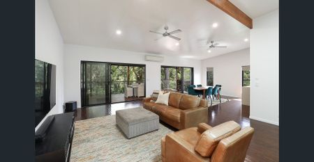 Tropical Retreat - Photo 2