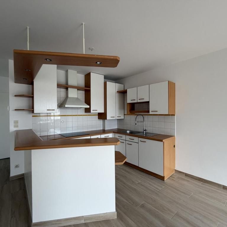 APPARTEMENT T3 AVEC GARAGE - ST GILLES CENTRE - Photo 1