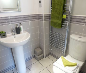 3 bedroom semi-detached house to rent - Photo 6