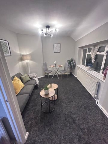 1 Bed Flat, Miller Road, CR0 - Photo 4