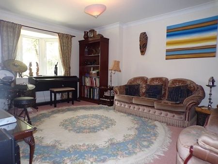 Thunder Lane, NR7 0JG - Photo 3