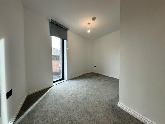 3 bedroom apartment to rent - Photo 1