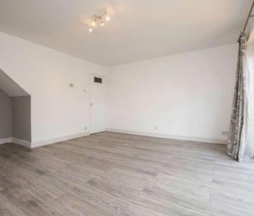 Birch Close, Romford, RM7 - Photo 5