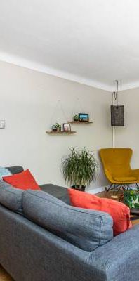 Central 2 Bedroom Apt with 1 or 2 car parking - Byward Market - Photo 1