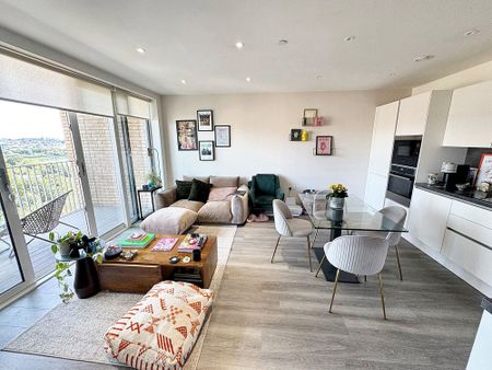 1 Moorhen Drive, Hendon, NW9 - Photo 2