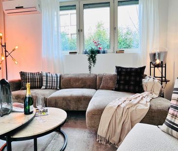 UNIQUE 2-BEDROOM DUPLEX APARTMENT WITH PRIVATE OUTDOOR SPACE - Photo 6