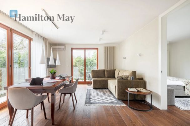 Luksusowy trzypokojowy apartament z dwoma balkonami w nowym budynku na Woli Justowskiej - Фото 1