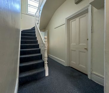 Room 3, Bateman Street, Cambridge - Photo 1