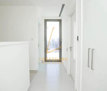 Luxury Villa | Corner Unit | Ready To Move In - Photo 1