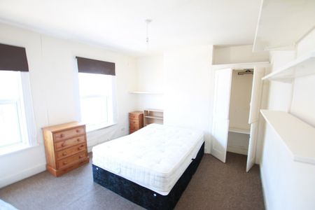 Room in a Shared House, Blenheim Road, RG1 - Photo 2