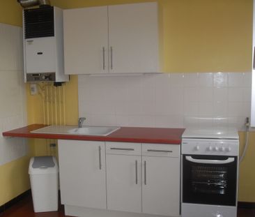 Location Appartement 1 pièce 31m² LE CREUSOT 71200 - Photo 5