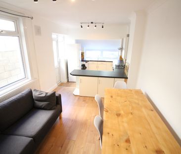 Tewkesbury Place, Cathays - Photo 1