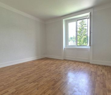 Rénové ! Appartement de 4 pièces au Locle avec balcon - Photo 3