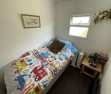 4 bedroom semi-detached house to rent - Photo 4