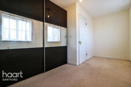 3 bedroom townhouse to rent - Photo 2