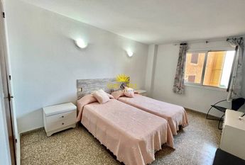 ​ FLAT FOR RENT ON THE FIRST LINE OF THE SEA IN TORREVIEJA - ALICANTE