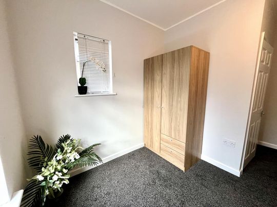 1 bedroom in a house share to rent - Photo 1