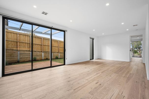 Be The First to Occupy - Brand New, Spacious Town Residence - 27sqm - Photo 1