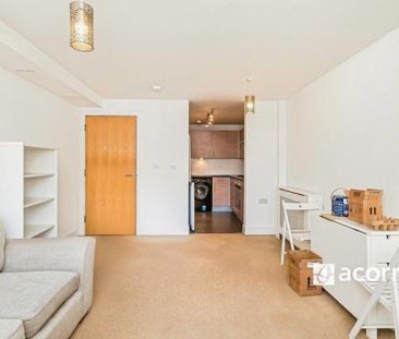 1 bedroom flat to rent - Photo 3