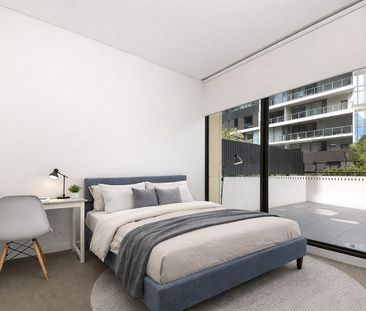 Modern 2-Bedroom Apartment in the Heart of Chippendale - Photo 2