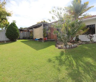 Centrally Located Duplex - Photo 1